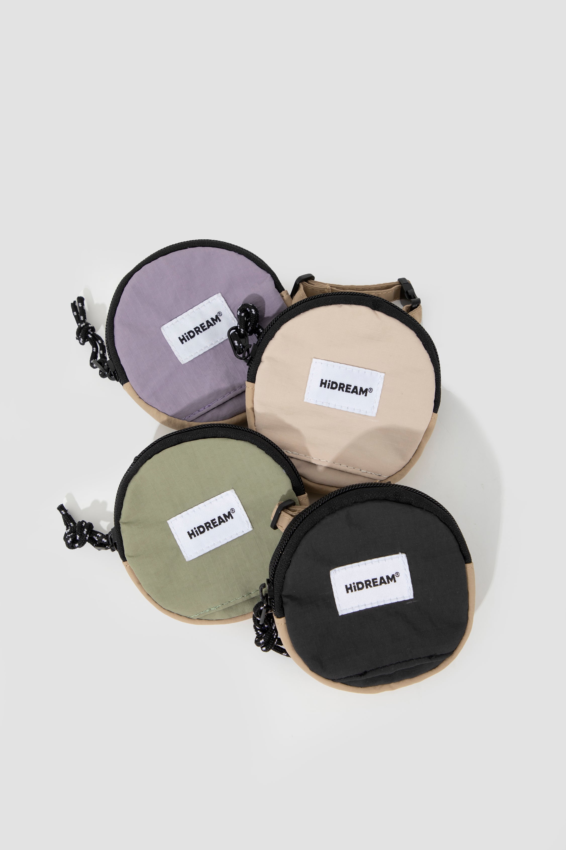 Circular toilet bag