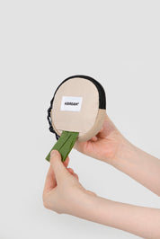 Circular toilet bag