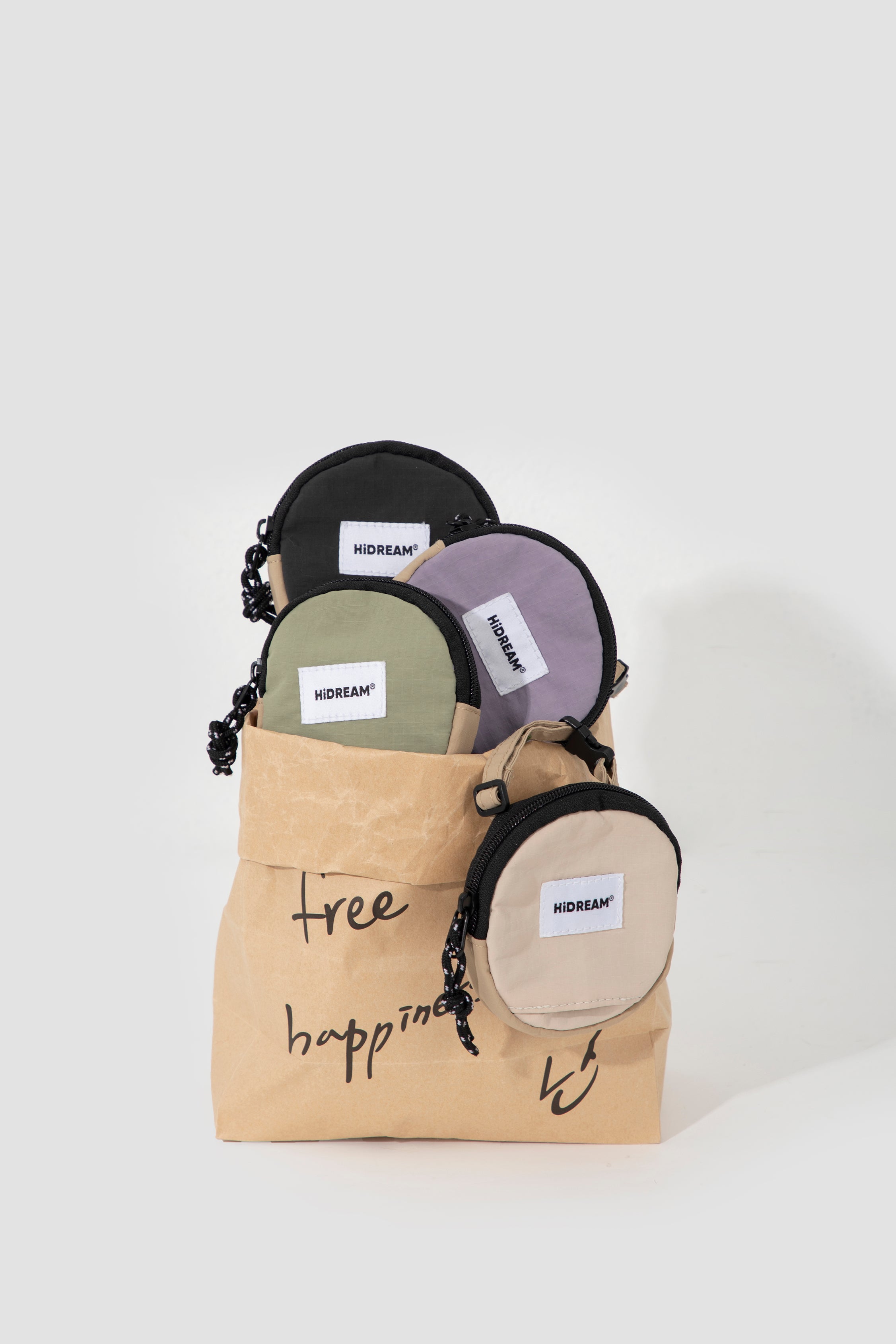 Circular toilet bag